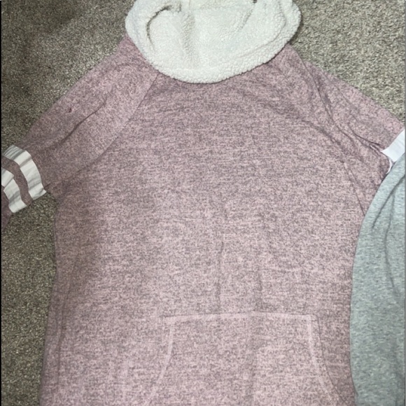 11 SHIRTS! GREAT CONDITION! Tank tops/t-shirts/dress shirts/sweater - Picture 3 of 11